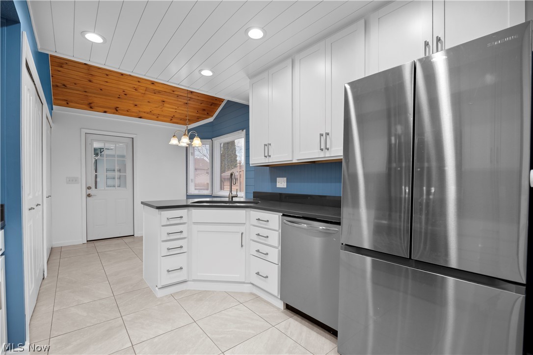4559 Oakhill Boulevard Lorain OH 44053