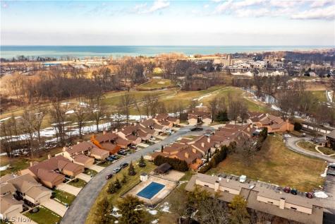 4559 Oakhill Boulevard Lorain OH 44053