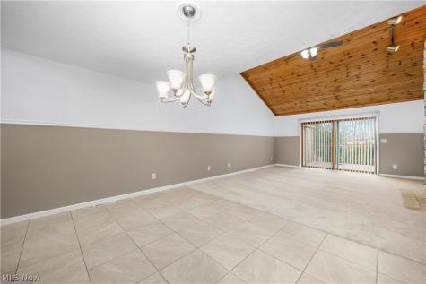 4559 Oakhill Boulevard Lorain OH 44053