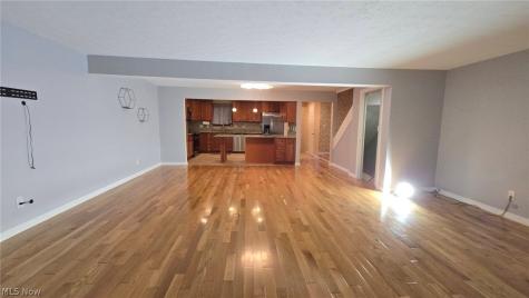 7381 Pine Ridge Court Middleburg Heights OH 44130