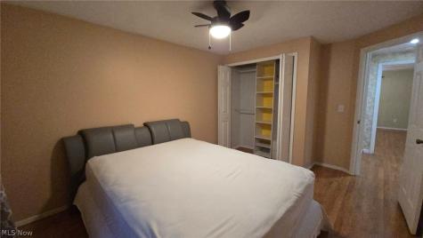 7381 Pine Ridge Court Middleburg Heights OH 44130