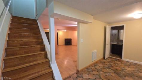 7381 Pine Ridge Court Middleburg Heights OH 44130