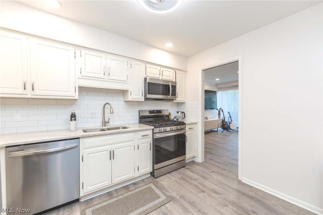 2112 Acacia Park Drive Lyndhurst OH 44124