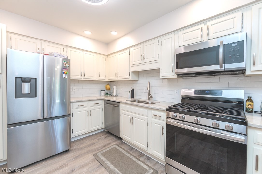 2112 Acacia Park Drive Lyndhurst OH 44124