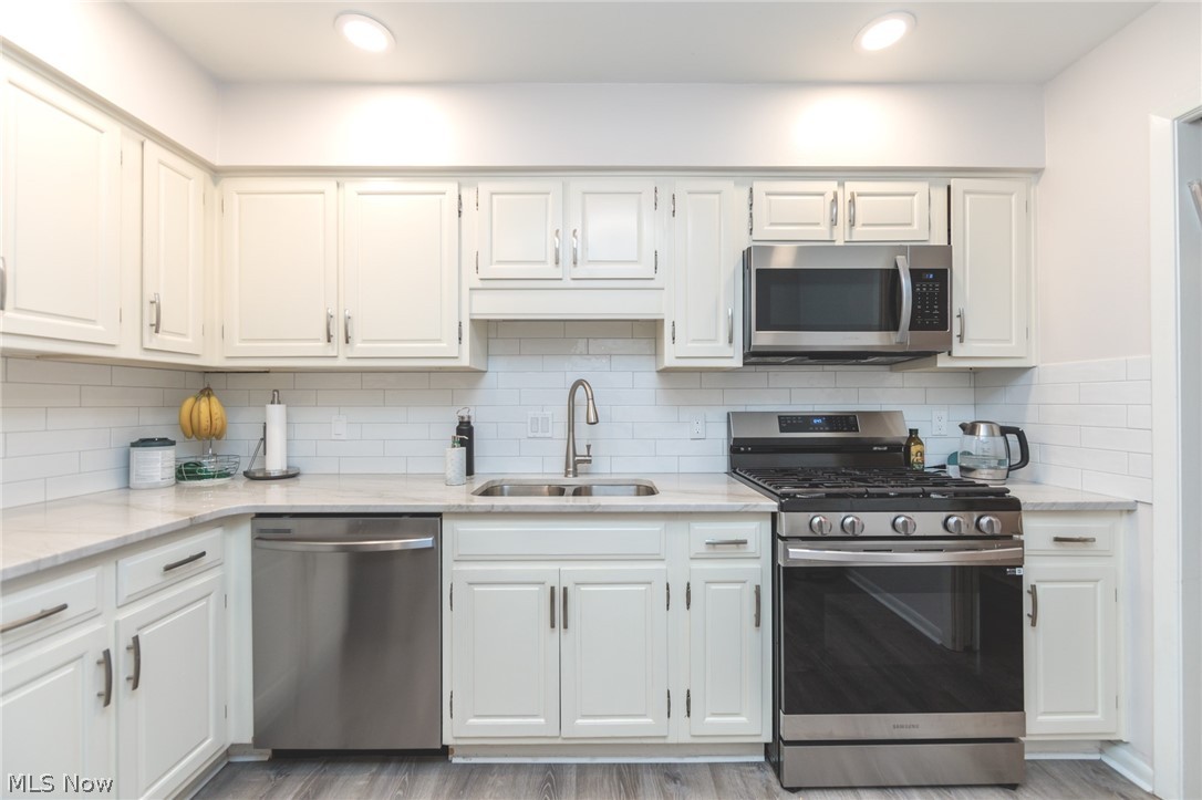 2112 Acacia Park Drive Lyndhurst OH 44124