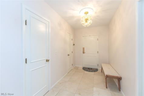 2112 Acacia Park Drive Lyndhurst OH 44124