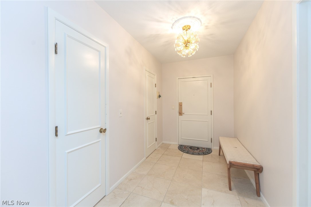 2112 Acacia Park Drive Lyndhurst OH 44124