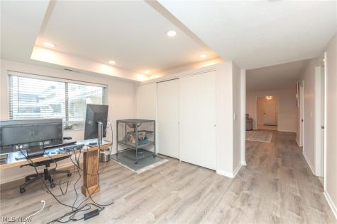 2112 Acacia Park Drive Lyndhurst OH 44124