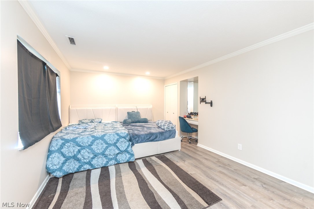 2112 Acacia Park Drive Lyndhurst OH 44124