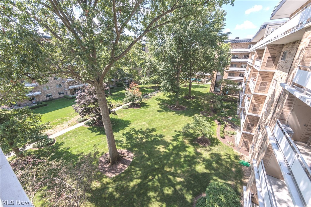 2112 Acacia Park Drive Lyndhurst OH 44124