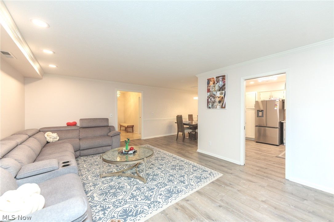 2112 Acacia Park Drive Lyndhurst OH 44124