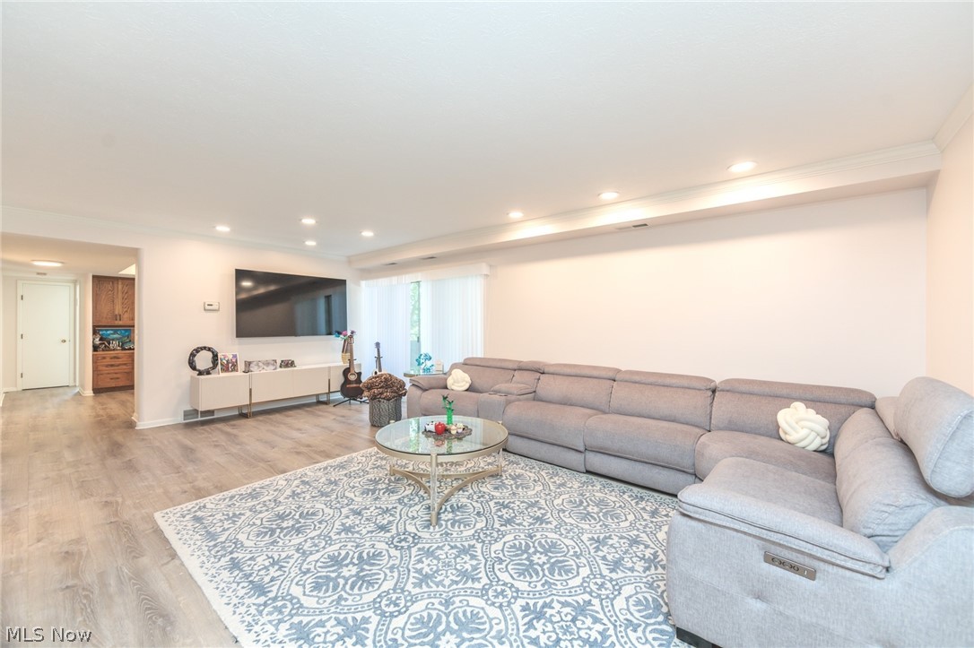 2112 Acacia Park Drive Lyndhurst OH 44124