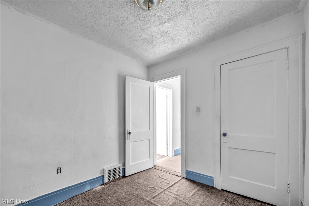 8 Anaconda Road Akron OH 44310