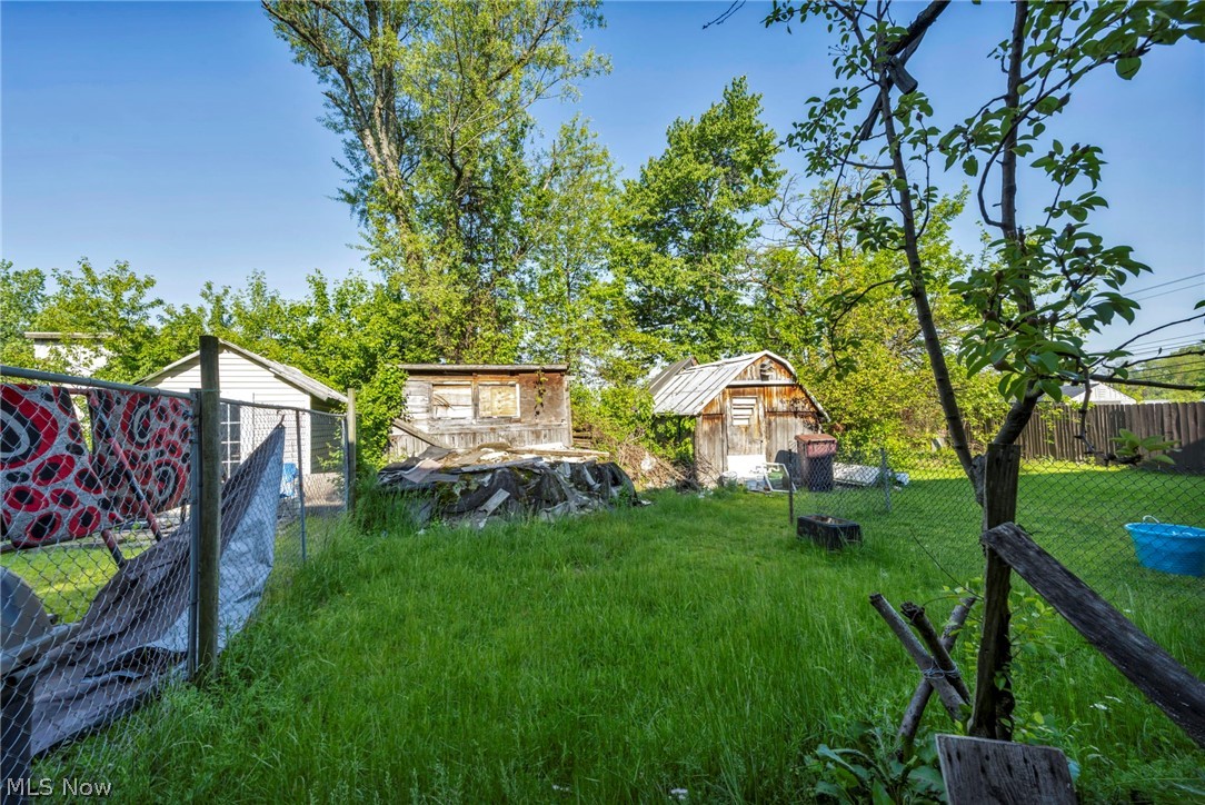8 Anaconda Road Akron OH 44310