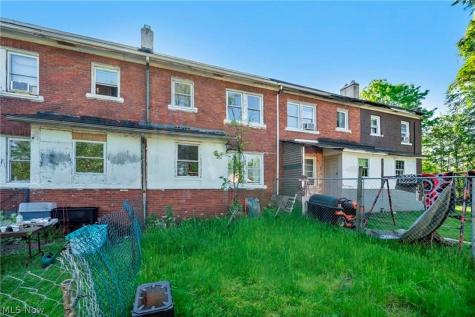 8 Anaconda Road Akron OH 44310