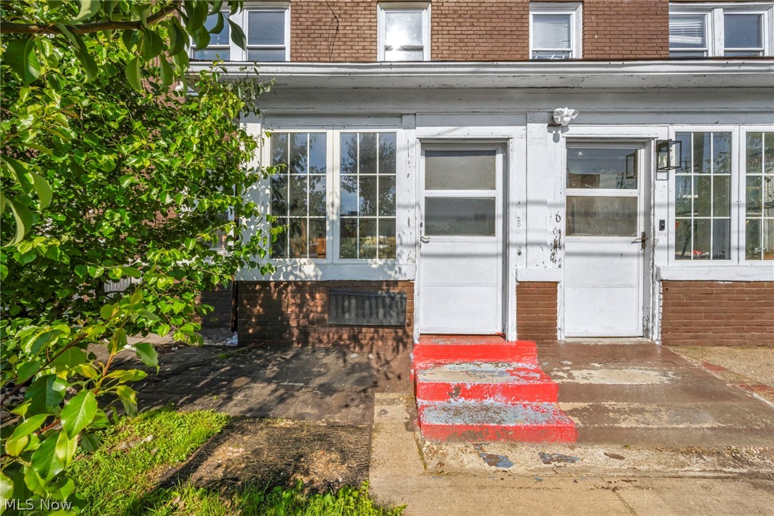 8 Anaconda Road Akron OH 44310