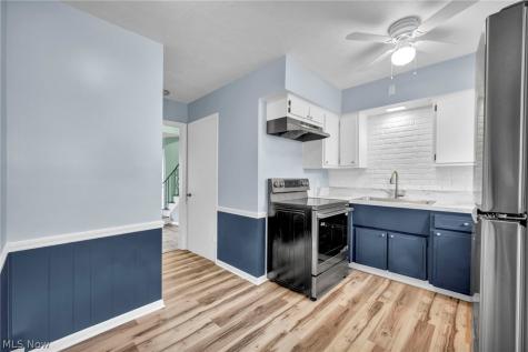 11 Meadowlawn Drive Mentor OH 44060