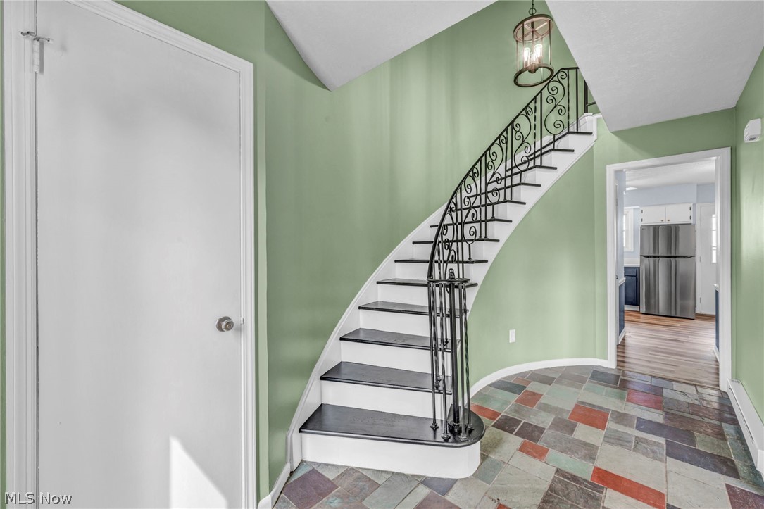 11 Meadowlawn Drive Mentor OH 44060