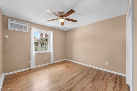 11 Meadowlawn Drive Mentor OH 44060