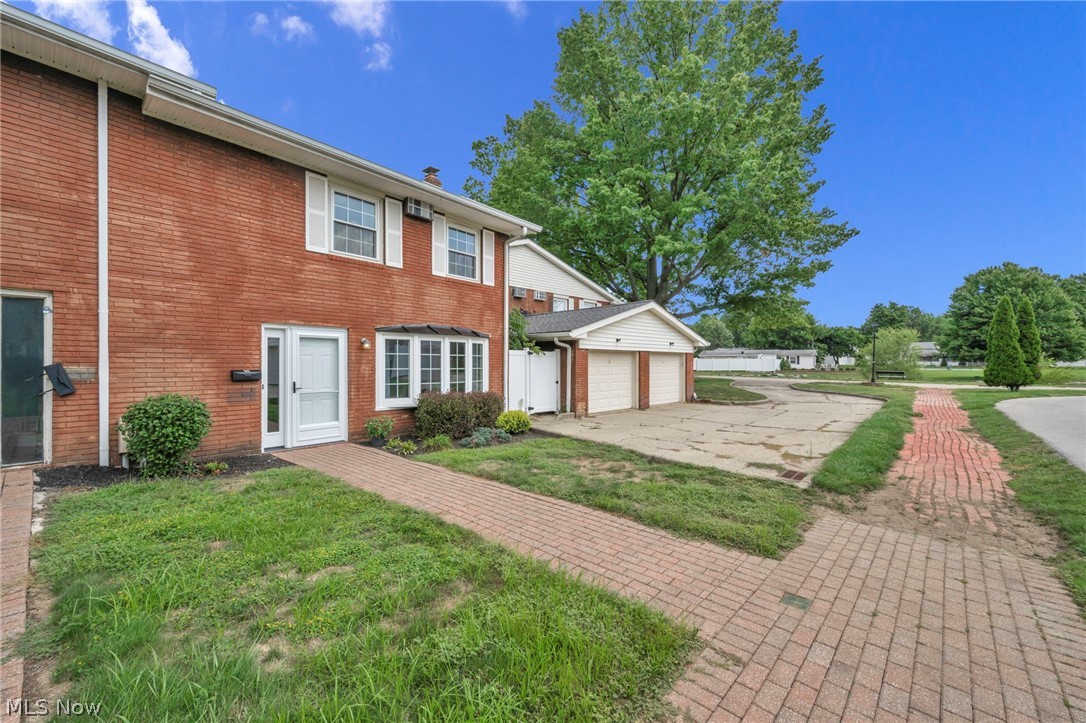 11 Meadowlawn Drive Mentor OH 44060