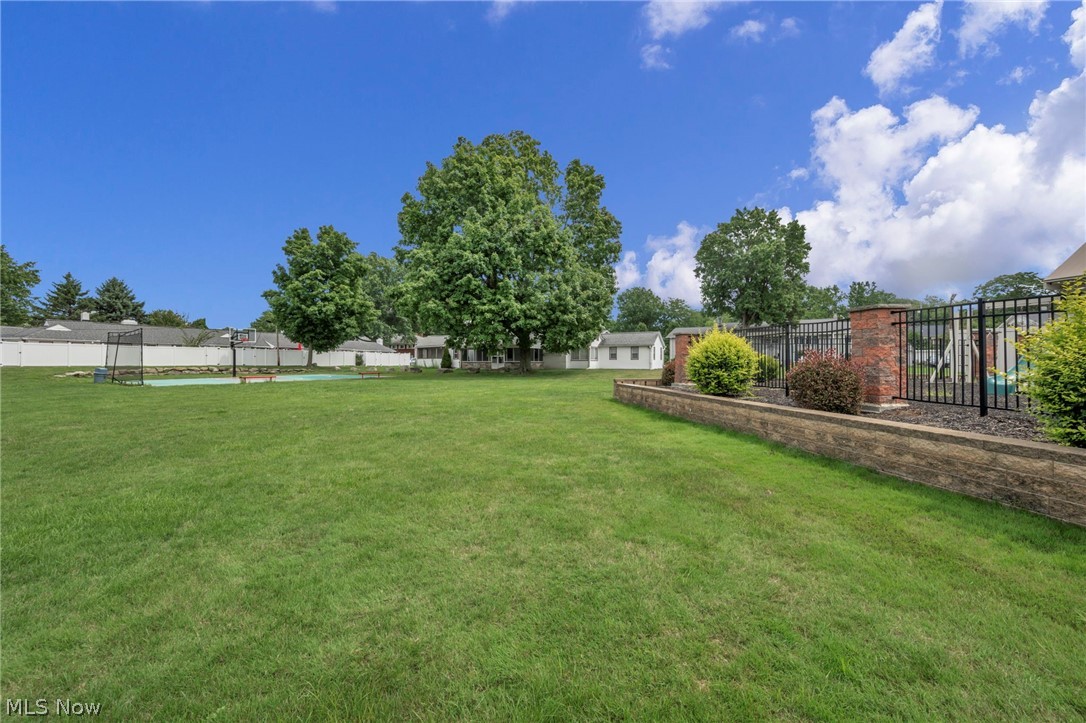 11 Meadowlawn Drive Mentor OH 44060