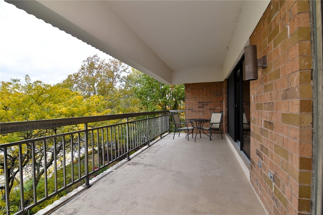 27500 Cedar Road Beachwood OH 44122