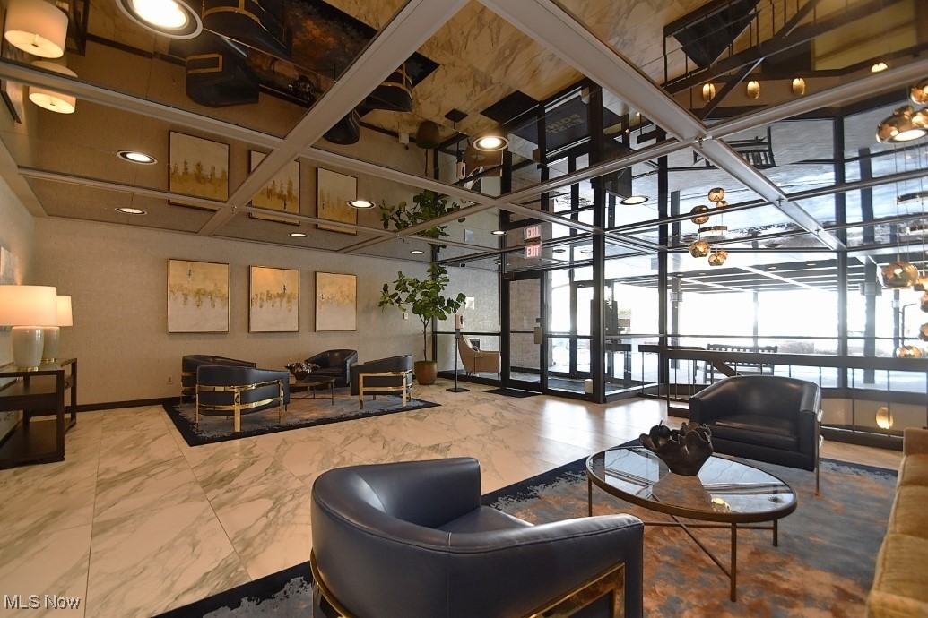 27500 Cedar Road Beachwood OH 44122