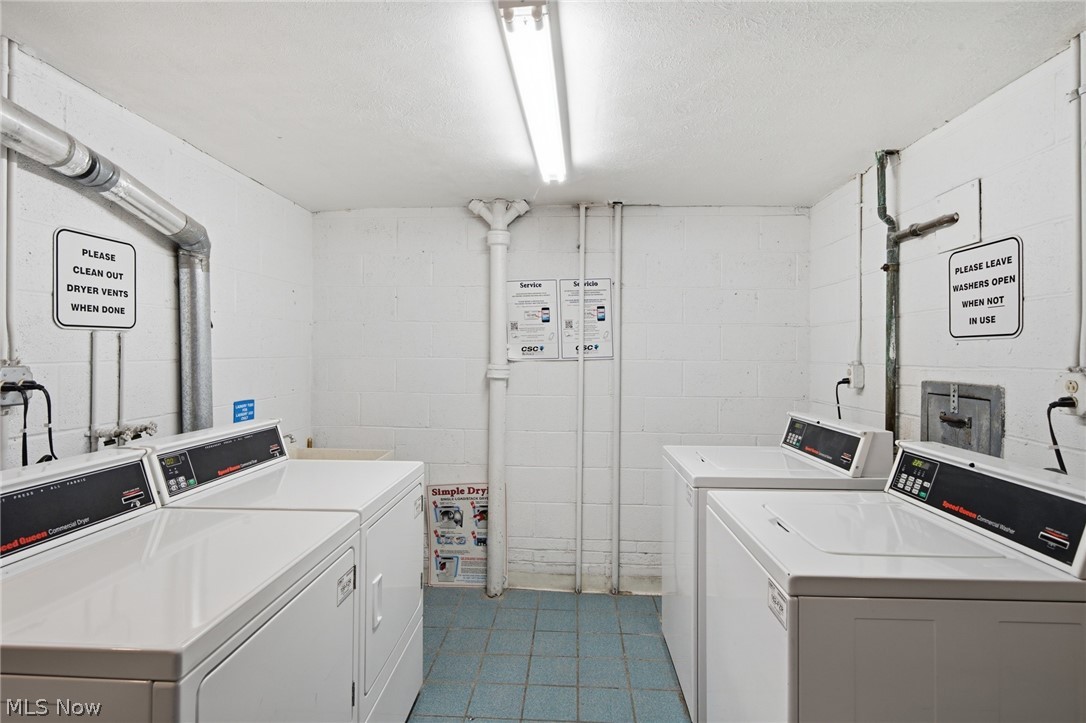 14567 Madison Avenue Lakewood OH 44107