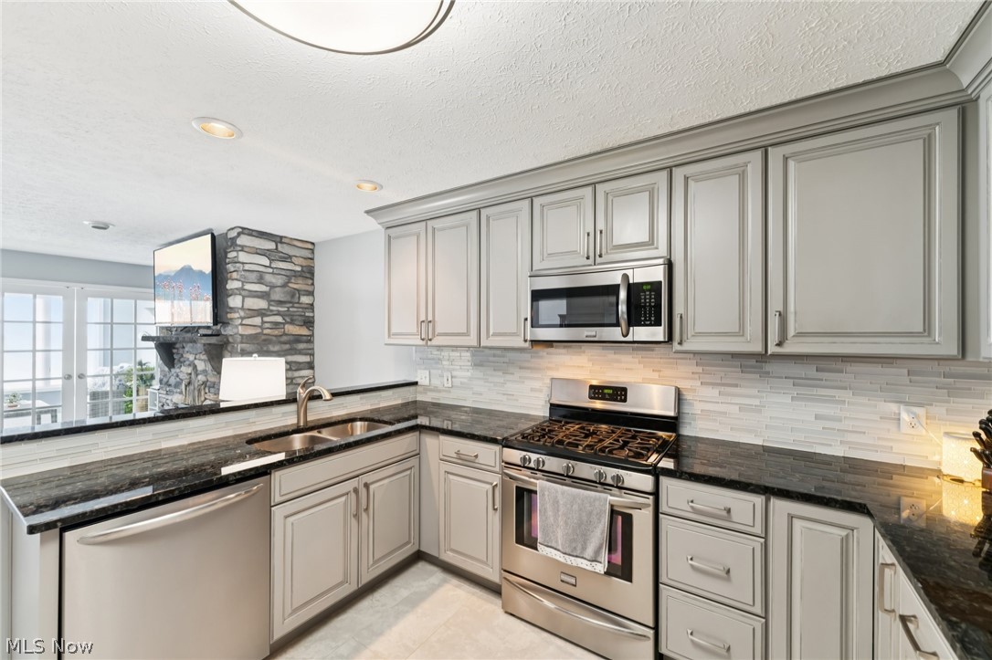 3733 E Lake Road Sheffield Lake OH 44054