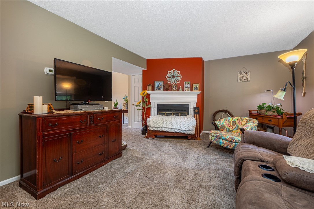 16 Acorn Lane Coshocton OH 43812