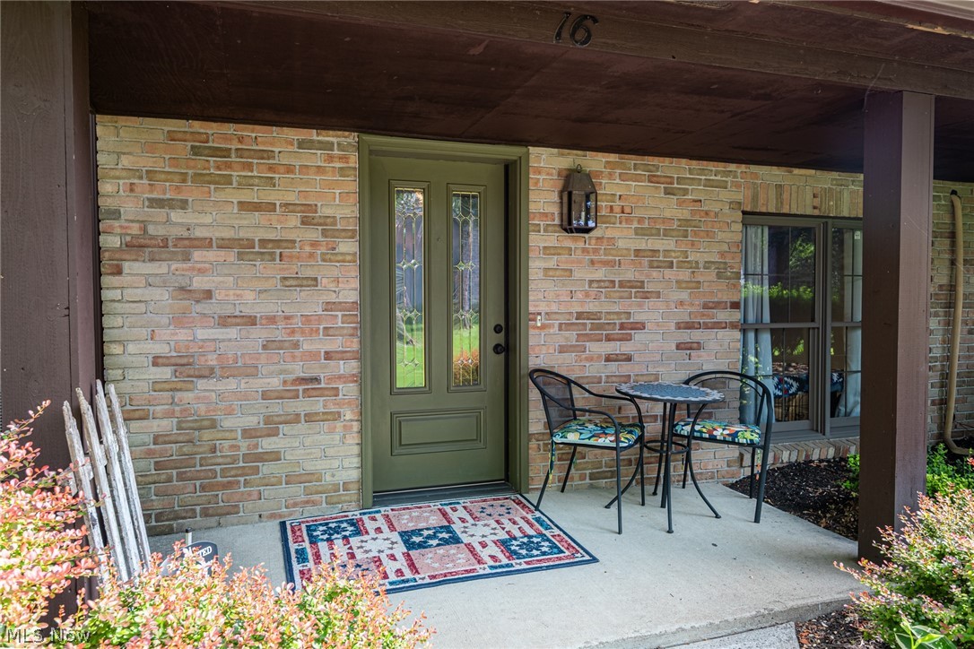 16 Acorn Lane Coshocton OH 43812