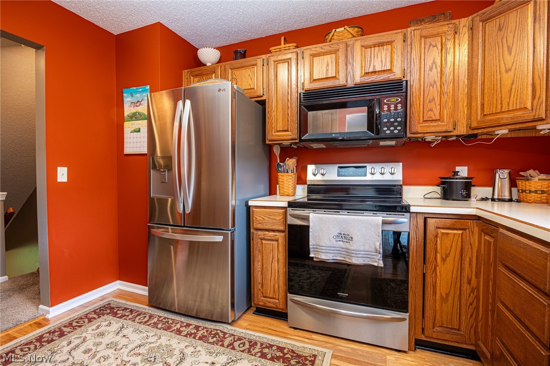 16 Acorn Lane Coshocton OH 43812