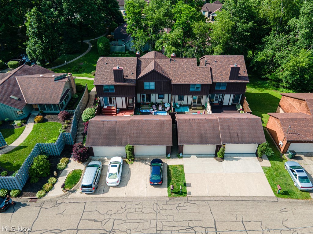 16 Acorn Lane Coshocton OH 43812