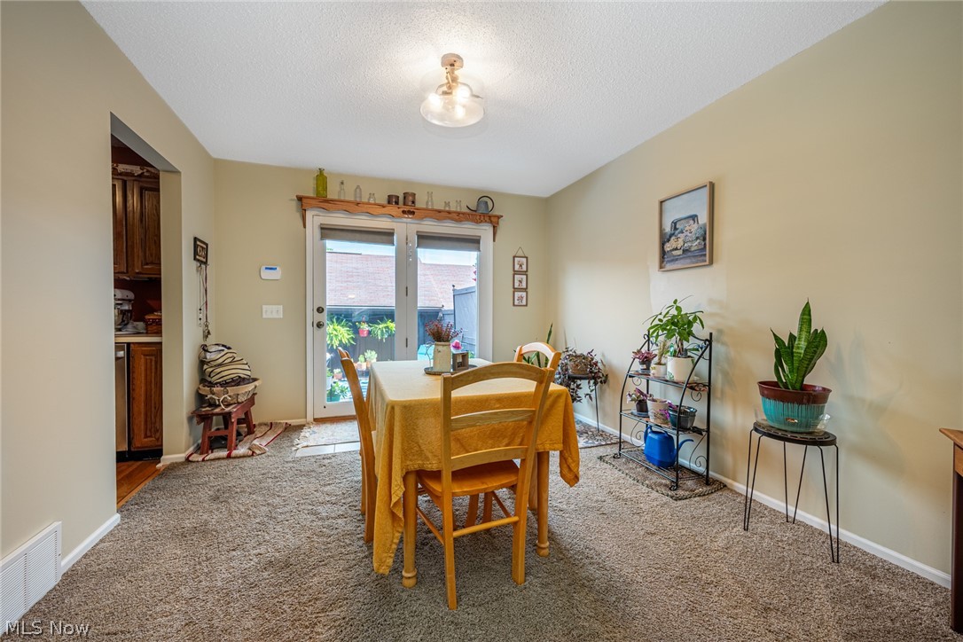 16 Acorn Lane Coshocton OH 43812