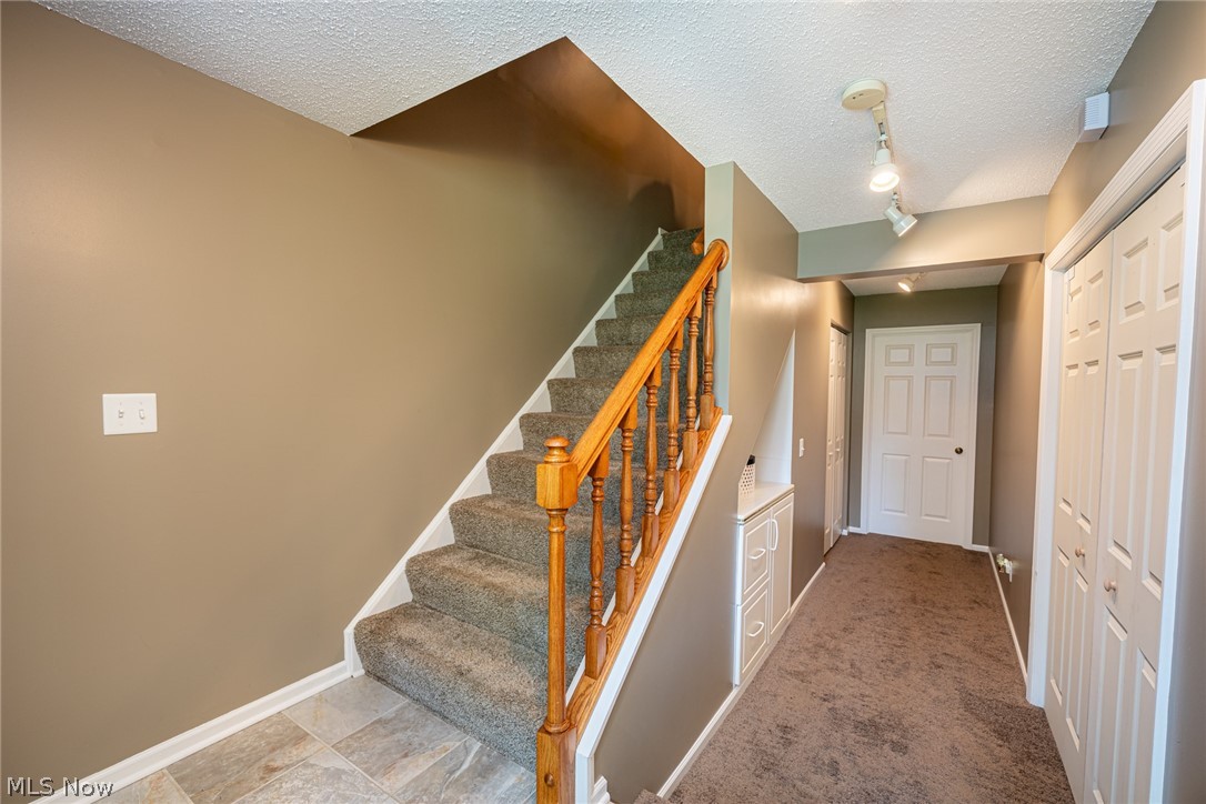 16 Acorn Lane Coshocton OH 43812