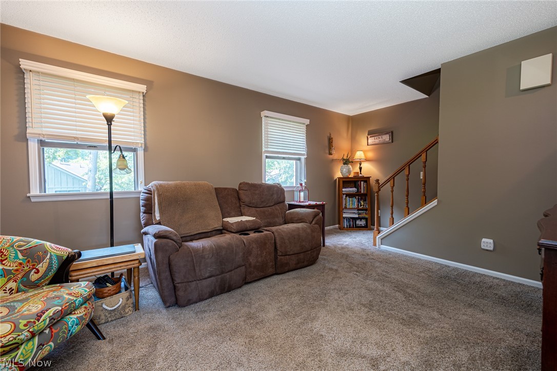 16 Acorn Lane Coshocton OH 43812