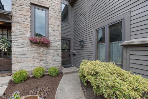 1025 Stonewood Court Westlake OH 44145