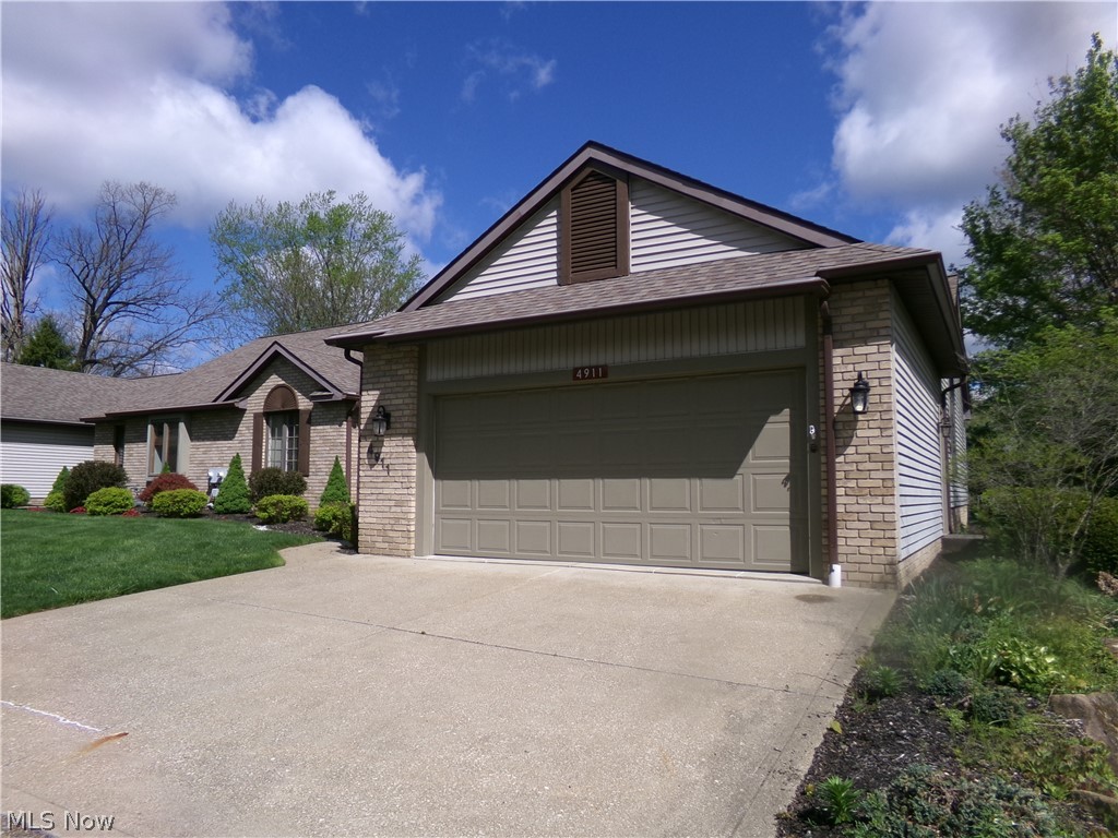 4911 Pond Drive NW North Canton OH 44720
