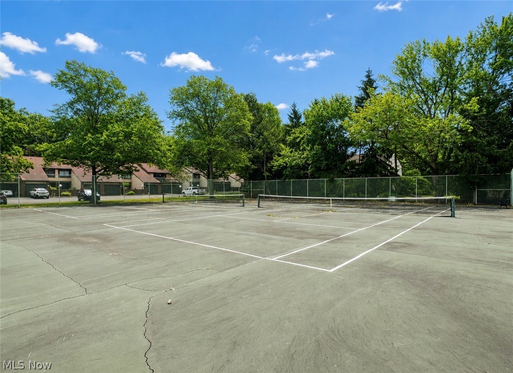 569 Bartow Lane Richmond Heights OH 44143