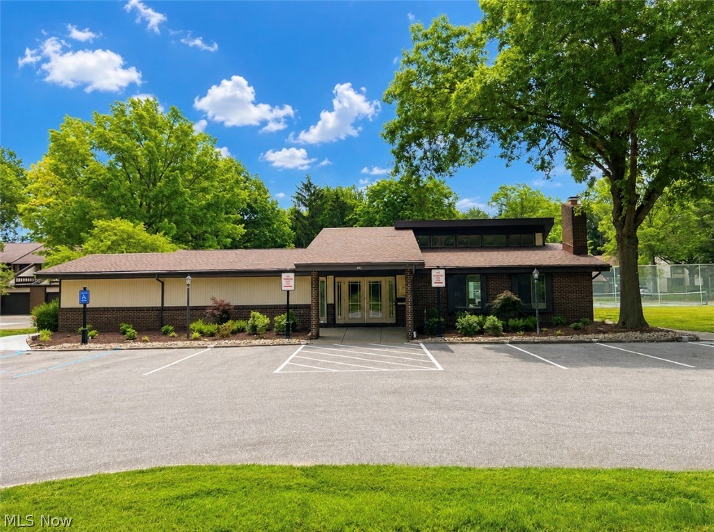 569 Bartow Lane Richmond Heights OH 44143