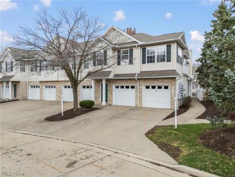5200 Heather Field Circle Parma OH 44134
