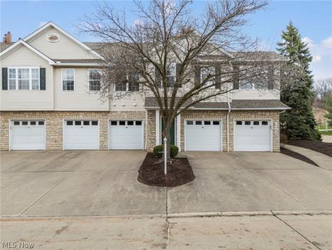 5200 Heather Field Circle Parma OH 44134