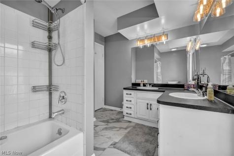 410-29 Willow Circle Aurora OH 44202