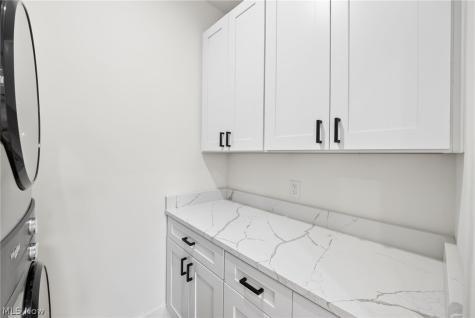 1352 W 78th Street Cleveland OH 44102