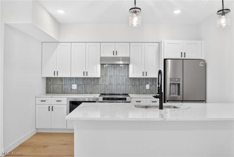 1352 W 78th Street Cleveland OH 44102