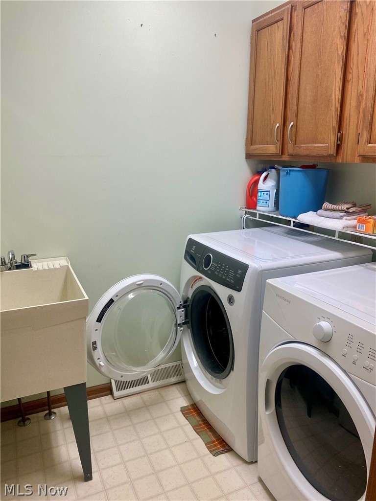 104 Waters Edge Drive Elyria OH 44035