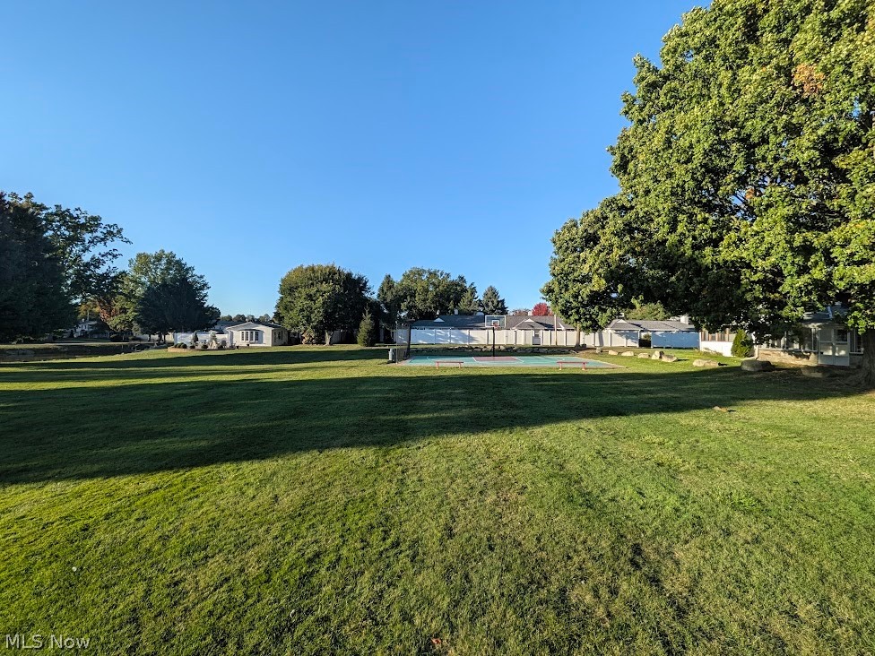 4 Meadowlawn Drive Mentor OH 44060