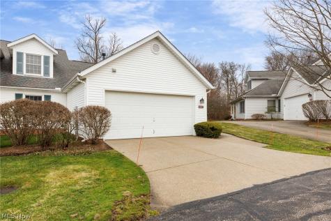 1660 Chapman Way Broadview Heights OH 44147