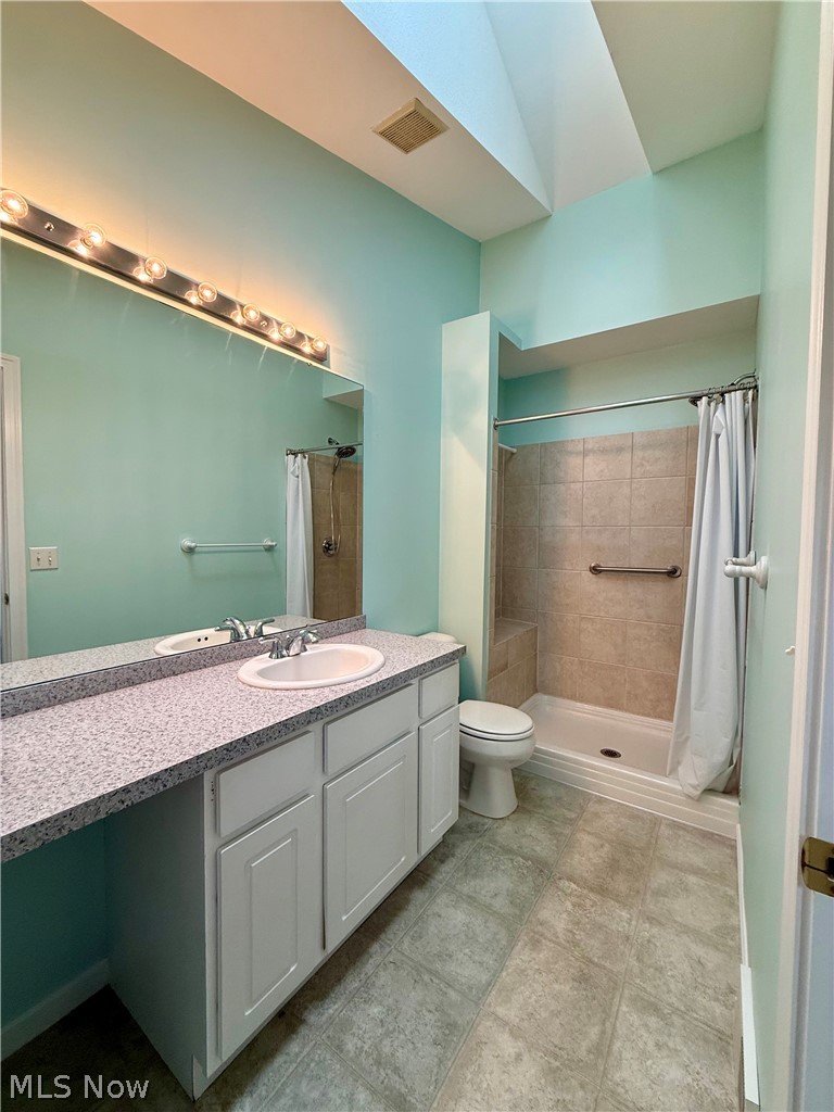 156 Spinnaker Drive Columbiana OH 44408