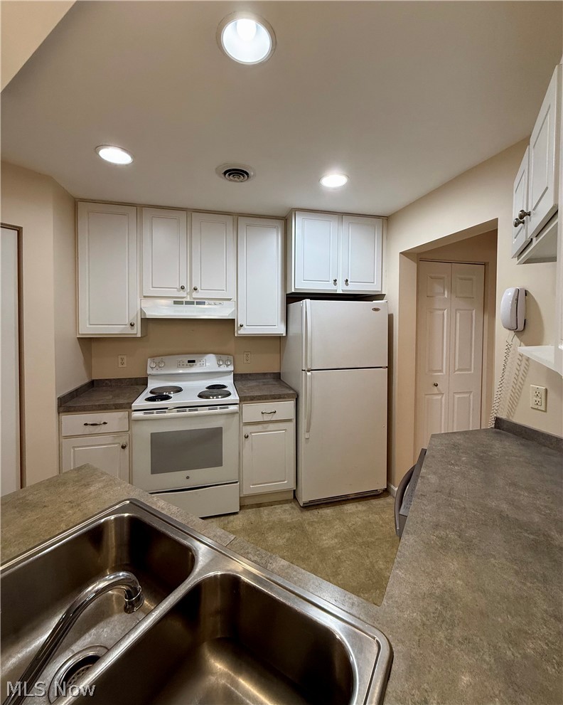 156 Spinnaker Drive Columbiana OH 44408